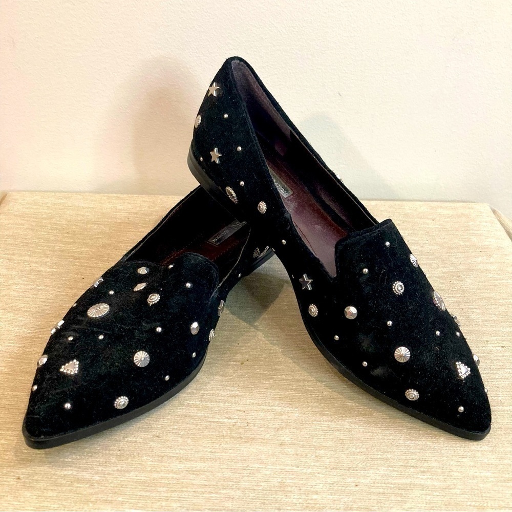 BCBGENERATION Sz 7 Nikkola Slip On Metal Studs Suede Slip On Pointy Toe Shoes